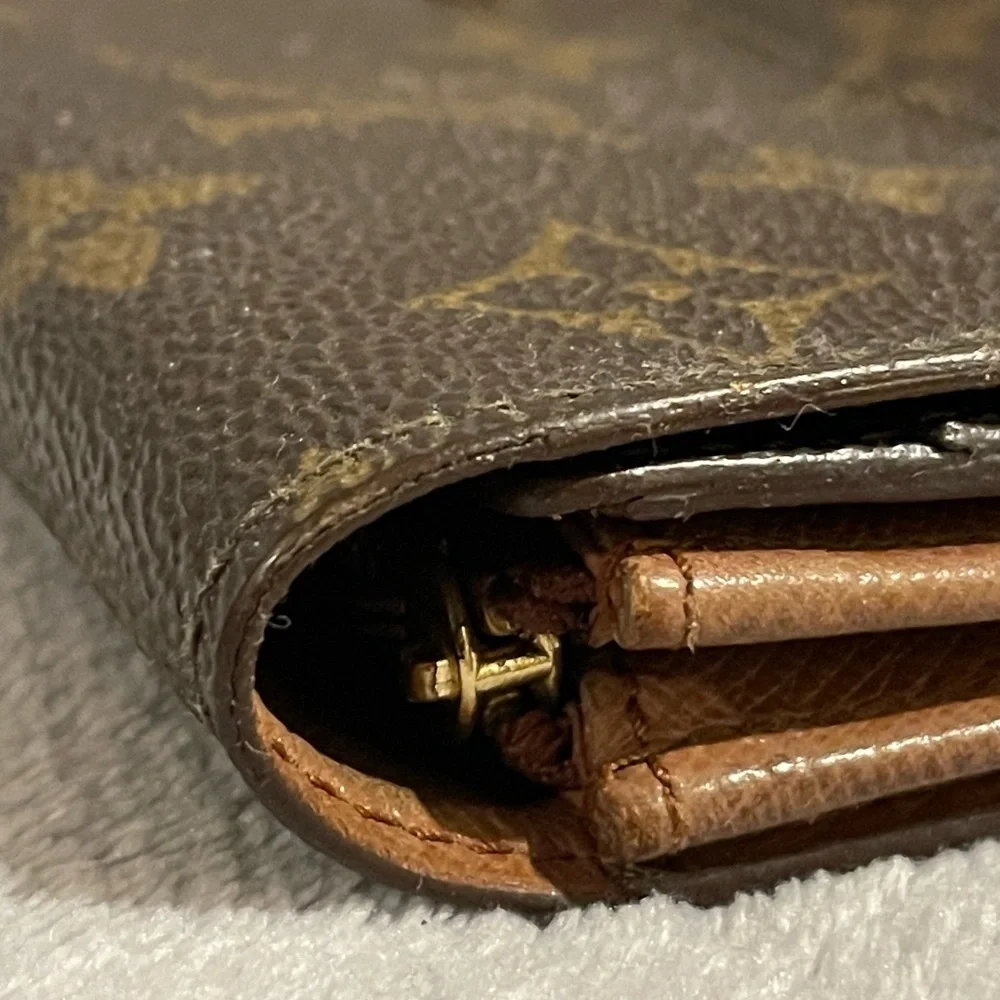 Louis Vuitton Vintage Monogram Sarah Wallet